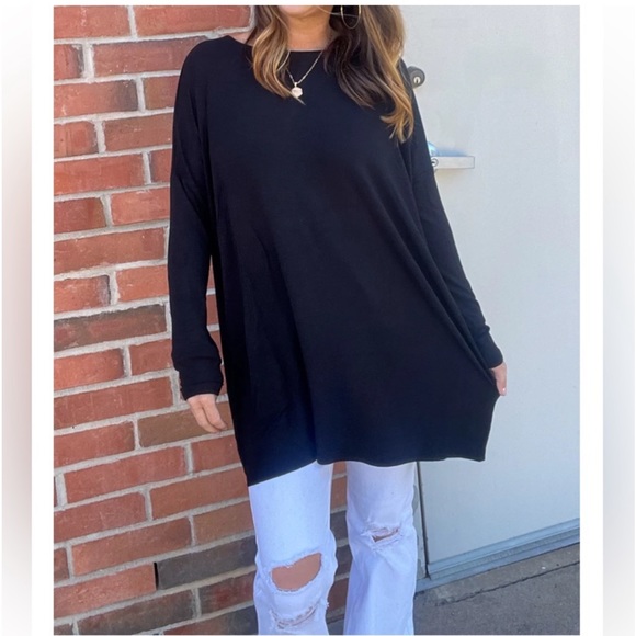 NWT Drop Shoulder ROUND NECK SIDE SLITS HI-LOW HEM GRAY TOP Oversized Sz M - Picture 2 of 10